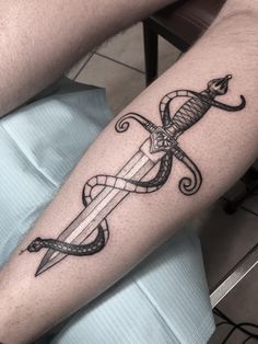 Chapel Tattoo, Snake And Dagger Tattoo, Tattoo Ribs, Lion Tattoo Sleeves, Snake Tattoo Design, Inspiration Tattoos, R Tattoo