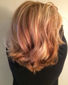 Hair With Colorful Highlights, Alburn Hair, Colorful Highlights, Rose Gold Hair Blonde, Highlights Hair Color, Strawberry Blond, Blonde Short Hair, Red Hair With Highlights