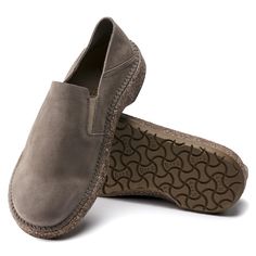 Birkenstock Styles, Birkenstock Style, Birkenstock Men, Birkenstock Women, Casual Shoe, Comfy Shoes, Soft Suede, Top Shoes, Loafers Men