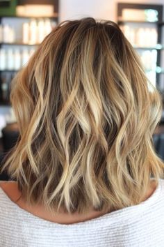 Textured Lob Haircut Mid Length, Mid Length Blonde Hair, 2024 Haircut, Long Lob, Long Bob Blonde, Hairstyle 2024, Chunky Blonde Highlights, Women's Haircuts, Women Haircut