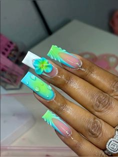 Flower On Nails, Short Coffin Nails Designs, Acrylic Nail Set, Cute Acrylic Nail Designs, Pretty Gel Nails, Acrylic Flower, Short Acrylic