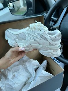 New Balance Sport Shoes, New Shoes Aesthetic, New Balances Outfits Ideas, New Balance Shoes 9060, Trainers Aesthetic, New Balance 9060 Outfit, New Balance Aesthetic, 9060 New Balance, Shoe Aesthetic