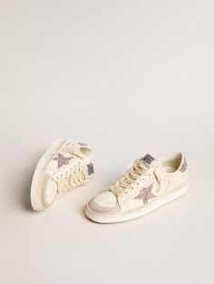 The glorious Nineties wrapped up in a sneaker. The Stardan sneakers pay homage to the basketball icons of that decade, while keeping an eye on the present. This version with a white nappa leather and pearl suede upper features a pink glitter star and heel tab. And white laces add the finishing touch. Cream Low-top Sneakers With Studded Outsoles, Sporty Leather Sneakers With Glitter Accents, White Leather Sneakers With Glitter Accents, White High-top Sneakers With Glitter Accents, Casual Leather Sneakers With Glitter Accents, Leather Sneakers With Glitter Accents And Round Toe, Low-top Leather Sneakers With Glitter Accents, White Low-top Sneakers With Glitter Accents, White Glitter Lace-up Sneakers