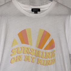 Wildfox Nwt Sunshine On My Mind Keke Tee White Size Small Distressed Collar So Soft!! Offers Welcome Retro Yellow Slogan Tops, Retro Yellow Tops With Slogan, Trendy Yellow Slogan Tops, Casual Yellow Slogan Top, Trendy Yellow Top With Text Print, Yellow Slogan T-shirt For Summer, Fun Yellow Tops With Text Print, Retro Yellow T-shirt For Spring, Yellow Summer Slogan Top