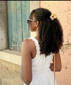 Curly Hair Classy, Coils Hairstyles, Classy Curly Hairstyles, Half Up Half Down Hair Black Women, Natural Hair Aesthetic, White Dress Outfits, Natural Hairstyle Ideas, Curly Half Up Half Down, Curly Hair Inspo