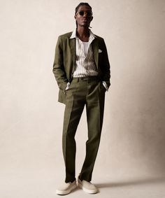 Italian Linen Sutton Suit in Olive Olive Green Suit, Cocktail Attire Men, Traditional Suit, Wedding Outfit Men, Todd Snyder, Green Suit, Boston Clog, Wedding Attire Guest