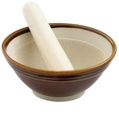 Suribachi Morter Suribachi Mortar & Pestle Japanese Cookware, Kitchen Equipment Storage, Kitchen Ceramic, Mortar Pestle, Farmhouse Pottery, Asian Kitchen, Japanese Ramen, Essential Kitchen Tools, Japanese Kitchen