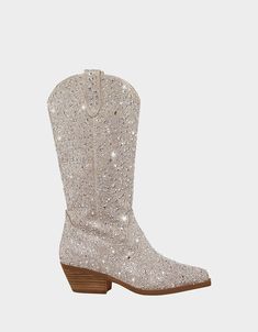 Cowboy Boot Style, Western Boots Outfit, Sparkly Boots, Betsey Johnson Clothes, Classic Cowboy, Cowgirl Chic, Boot Style, Country Concert, Concert Fits