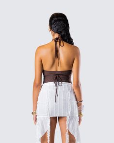 Elevate your summer wardrobe with this brown cut-out halter top 🤎 With cut-out details on the front and a halter-top style - this top made from novelty fabric and gives off a chic vibe while still keeping the attitude 😜 Black Off Shoulder, Novelty Fabric, Cut Out Top, Graphic Top, White Jersey, Pocket Pants, White Mini Dress, Summer Wardrobe, Halter Top