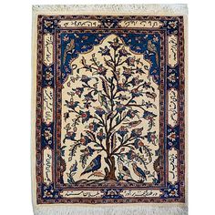 This Malayer life tree rug is made of cotton from cotton wool. Very fine and dense link with approx. 360,000 knots / m². The heels on the edge of the rug are quotes from Saadi Shirazi. Tree Rug, Life Tree, Cotton Wool, On The Edge, The Edge, Rug, Wool, Heels, Quotes