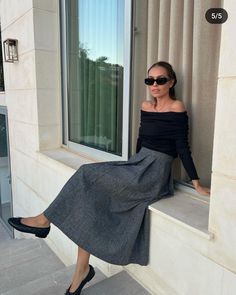 Trendy Mom Outfits Fall, Sweater Fall Outfits, Maria Kragmann, A Line Skirt Outfits, Summer Work Outfits Office, Pre Fall Outfits, Outfit Inso, Back To School Outfit, Minimal Outfit