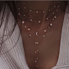 pin➿danielamarinlopez Ušný Piercing, Jewellery Simple, Bridal Necklaces, Diamond Chains, Astrology Necklace, Star Charm Necklace, Diamond Necklaces, Stylish Necklace, Everyday Necklace