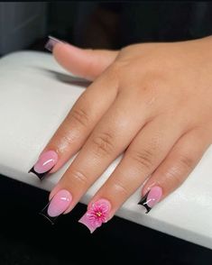 Short Nail Designs With Flowers, Name Nails Boyfriend, Acrylic Nails Coffin Short Pink, Nails Coffin Short Pink, J On Nails, Black Nails With Flowers, Short Flower Nails, Nails Coffin Short