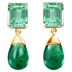 These contemporary transformer stud earrings are made of 18 karat yellow gold with natural emeralds 0,27x0,21 inches / 7x5,5 mm each, octagon cut, and detachable 0,37x0,27 inches / 9,5x7x6 mm each, 8,9 carats in total. Because of the drops the earrings give the oil painting renaissance attitude, and make any look more classic and elegant. The earrings without drops work as everyday casual earrings. They can be ordered with sapphires, rose tourmalines, indicolites, emeralds, blue topazes, green, Wedding Earrings Studs, Wedding Studs, Vintage Stud Earrings, Diamond Earrings Studs Round, Gold Diamond Earrings Studs, Rose Gold Pearl, Gold Diamond Studs, Emerald Earrings Studs, Casual Earrings