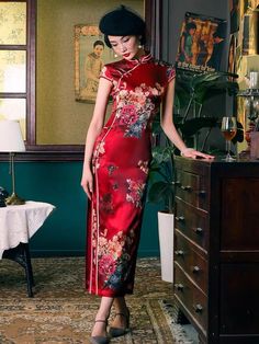 Red Qipao, red long Qipao, mulberry Silk Qipao, silk long Cheongsam – Beth and Brian Qipao Modern Chinese Dress, Qipao Pattern, Wedding Qipao, Red Qipao, Cheongsam Modern, Modern Qipao, Modern Cheongsam, Chinese Wedding Dress, Chinese Style Dress