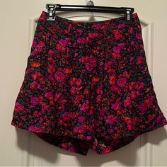 Brand New With Tag From Boutique. Jodiful Brand. These Are Beautiful Shorts, But They Were Too Big On Me. Functional Zipper, Button And Belt Loops. The Front Doesn’t, But The Back Does Have Elastic So They Can Stretch. Beautiful Shorts, Floral Shorts, Pink Black, Black Pink, Womens Shorts, Elastic, Boutique, Brand New, Zipper