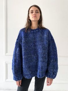 Dark blue chunky wool sweater size small, crew neck hand knit jumper for women Knitted Jumper Outfit, Thick Knit Sweater, Knit Sweater Women, Knit Sweater Outfit, Chunky Oversized Sweater, Hand Knitted Jumpers, Plain Sweaters, Chunky Knit Jumper, Vogue Knitting