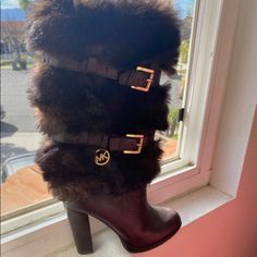 Perfect Condition 2000s Boots, Mcbling Outfits, 2000 Shoes, Boots Aesthetic, Wisteria Lane, Brown Theme, Boot Heels, Fur Heels, Michael Kors Boots