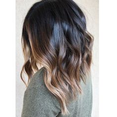 Blonde Ombre Short Hair, Short Ombre Hair, Penteado Cabelo Curto, Hair Color And Cut, Hair Inspiration Color, Short Curly Hair, Hair Clothes, Brunette Hair