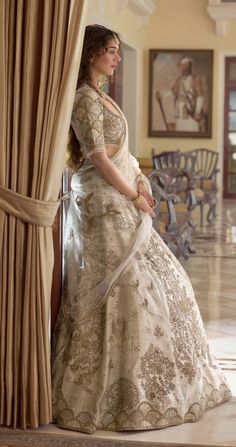 Choli Blouse Design, Indian Dress Up, Reception Outfits, Aditi Rao Hydari, Aditi Rao, Bridesmaid Saree, Bollywood Dress, Pakistani Fashion Party Wear