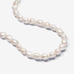 Introducing a new kind of classic with the Baroque Treated Freshwater Cultured Pearls T-bar Collier Necklace. This necklace features a row of baroque treated freshwater cultured pearls and closes with an organically-shaped 14k gold-plated T-bar closure. Each treated freshwater cultured pearl is unique and can vary in size and colour; normal wear and tear may occur with this material. Our freshwater cultured pearls are treated with bleaching and lustre enhancement. - Pandora Baroque Treated Freshwater Cultured Pearls T-bar Collier Necklace - 14k Gold-plated unique metal blend / Treated freshwater cultured pearl / White - Sz. 45 cm Pandora Essence, Pearl Engagement Ring, Solid Gold Necklace, Solid Gold Earrings, Ring Pendant Necklace, Freshwater Cultured Pearls, Pandora Bracelets, Pandora Jewelry, Gold Plated Necklace