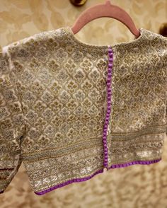 Heavy Bridal Blouse Designs, Heavy Blouse Designs, Heavy Blouse, Fashionable Saree, New Saree Blouse Designs, Latest Model Blouse Designs, Blouse Ideas, Fashionable Saree Blouse Designs