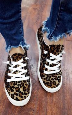 Leopard Print Tennis Shoes, Cute Tennis Shoes, Cheetah Print Sneakers, Cheetah Sneakers, Leopard Slip On Sneakers, Leopard Print Outfits, Sneaker Outfits, Leopard Print Sneakers, Ladies Tennis