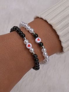 Simple Matching Bracelets, Handmade Bracelets Ideas, Girly Bracelets, Diy Beaded Rings, Diy Jewelry Rings, Embellished Fashion, Diy Bracelets Tutorials, Bracelet Sets