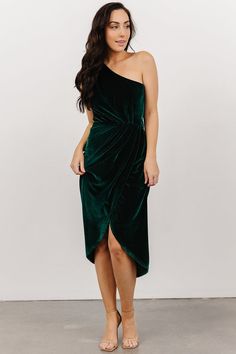 Shop our Kourtney Velvet One Shoulder Midi Dress in Emerald! This style is perfect for every special occasion. One Shoulder Tank, Velvet Prom Dress, Velvet Cocktail Dress, Draped Midi Dresses, One Shoulder Midi Dress, Baltic Born, Black Tie Gala, Tulip Skirt, Rust Dress