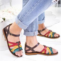 Flat Sandals Outfit, How To Wear Loafers, Kalay, Work Shoes Women, Fresh Color, Womens Shoes High Heels, Comfy Shoes, Shoes With Jeans