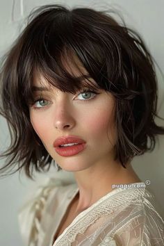 French Bob Hairstyles, Vintage Bob Hairstyle, Short French Bob, Simple Cute Hairstyles, Choppy Lob, Hair 2025, Rock Culture, Short French