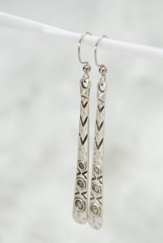 Long Geometric Earrings, Antique Silver Teardrop Earrings 7,4cm 3in, Estibela Design, Elegant Drop - Etsy Spain Beautiful Baubles, Etsy Stuff, Earrings Antique, Etsy Business, Original Jewelry, Antique Earrings, Earrings Long, Stunning Jewellery, Geometric Earrings