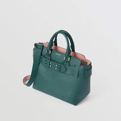 Burberry The Small Leather Belt Bag Luxury Green Bags For Work, Luxury Green Workwear Bag, Luxury Green Bag For Work, Luxury Green Satchel With Leather Handles, Green Workwear Bag With Leather Handles, Luxury Tote Bags, Baggage Claim, Designer Tote Bags, Leather Belt Bag