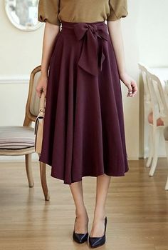 How to Wear Midi Skirts - 20 Hottest Summer Midi Skirt Outfit Ideas Fall Midi Skirt Outfit, Midi Rok Outfit, Midi Skirt Outfits Summer, Midi Rock Outfit, Midi Skirt Fall, Midi Skirts Summer, Midi Skirt Outfit