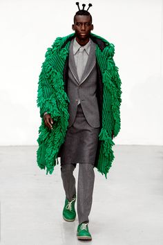 Walter Van Beirendonck Crazy Outfits Weird, Weird Men, Menswear Inspiration, Fringe Coats, Walter Van Beirendonck, Crazy Outfits, Weird Fashion, Knitted Wit, Fashion Man