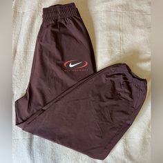 Reddish-Brown Oversized Sweatpants. Brand New With Tag Still On It. Comes With Pockets! Sporty Brown Sports Pants, Nike Red Sweatpants For Loungewear, Red Nike Cotton Sweatpants, Red Cotton Nike Sweatpants, Nike Red Loungewear Pants, Nike Brown Sports Bottoms, Nike Sweatpants Outfit, Oversized Sweatpants, Nike Sportswear Women