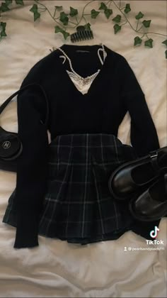 Sixth Form, Money Aesthetic, Old Money Aesthetic, 가을 패션, Mode Vintage, Mode Inspiration, Preppy Outfits, Teen Fashion Outfits