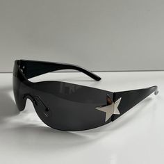 Y2k 2000s Vintage Style Black Gray Frameless Star Sunglasses Black Frame With A Dark Frameless Lense These Glasses Are Unisex :)! Uva Uvb Protection Brand New Black Y2k Glasses, 90s Sunglasses Men, Black Y2k Sunglasses, 90s Accessories Aesthetic, Black Shades Aesthetic, Alt Sunglasses, Star Sunglasses Y2k, Y2k Wishlist, Men’s Accessories