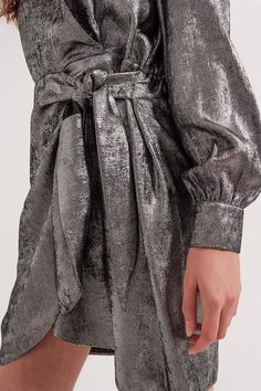 Q2 Knot front mini dress in silver Metallic Mini Dresses, Silver Fabric, Style Party, Metallic Fabric, Mini Wrap Dress, Party Looks, Newest Trends, Blazer Coat, All About Fashion