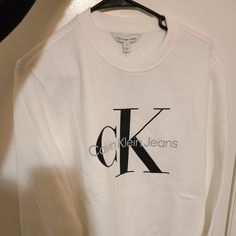 New. Fast Shipping White Logo Sweatshirt For Winter, White Tops With Logo For Fall, White Tops With Logo Detail For Fall, White Logo Sweatshirt For Spring, White Logo Top For Fall, White Logo Tops For Fall, White Fall Tops With Logo, Modern White Sweatshirt For Fall, Calvin Klein Logo Print Sweatshirt For Fall