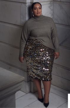 Plus Size Sequin Skirt, Sequin Skirt Outfit, Safari Chic, Sequin Pencil Skirt, Plus Size Fall Outfit, Sequin Outfit, Big Girl Fashion, New Years Eve Outfits