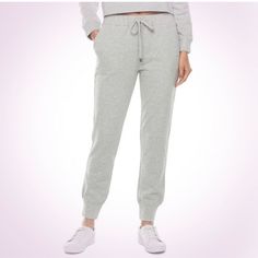 Nwot Butter Supersoft Sweatpants Size M Color Grey Super Soft Material Drawstring Closure At Waist Athleisure Active Wear Joggers Track Pants Workout Pants Fall Winter Sporty Winter Joggers For Lounging, Sporty Pants With Ribbed Waistband For Lounging, Sporty Comfort Stretch Bottoms For Lounging, Sporty Full-length Bottoms For Lounging, Sporty Comfort Stretch Pants For Loungewear, Basic Comfort Stretch Bottoms For Loungewear, Winter Sportswear Bottoms For Lounging, Solid Ankle-length Athleisure Joggers, Super Soft Relaxed Fit Sporty Sweatpants