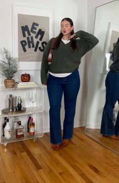 Autumn Outfits Aesthetic Plus Size, Short And Midsize, Full Size Outfits, Curvy Outfits Ideas, Outfit Inspo Curvy Winter, Minimalistic Fall Outfits, Winter Dresses Plus Size, Winter Fits Midsize, Professional Curvy Outfits