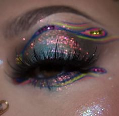 Celestial Makeup Aesthetic, Space Themed Eye Makeup, Graphic Glitter Makeup, Cosmetic Aesthetic, Rave Graphic Liner, Trippy Eyeshadow Looks, Fashion Editorial Makeup, Glitter Shadow, Makeup Things