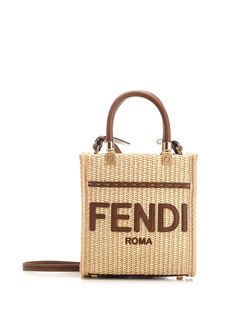 "Sunshine" mini handbag from Fendi with rigid woven straw structure, with brown leather handles and shoulder strap and lined interior. Fendi Gold Bag, Fendi Sunshine, Fendi Little Bag, Fendi Monogram Bag, Fendi Tote Bag, Brown Fendi Bag, Fendi Fendigraphy Bag, Red Valentino Shoes, Mini Handbag