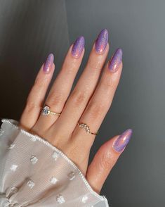 Sparkly Nails Summer, Sparkly Summer Nails, Purple Nail Art Ideas, Purple Sparkly Nails, Purple And Pink Nails, Purple And Silver Nails, Lavender And Lilac, Light Purple Nails, Euphoria Nails