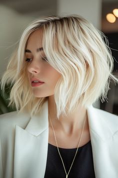 Discover the 49 best shag haircuts for every length trending in 2024! Get inspired by these stylish and versatile cuts. 💇‍♀️✨ #ShagHaircut #2024Trends #HairInspo Shag Bob Haircut, A Shag Haircut, Layers Bangs, Curly Shag Haircut, Modern Shag Haircut, Medium Shag Haircuts, Short Shag Haircuts, Shaggy Haircuts, Choppy Layers