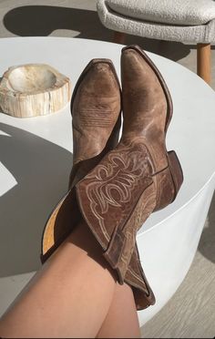 Cowgirl Boots Pictures, Cow Girl Boots Aesthetic, Cowgirl Boots Boot Barn, Cowgirl Boots Aesthetic, Cowgirl Boots Short, Classic Cowboy Boots, Costal Cowgirl, Cowgirl Life