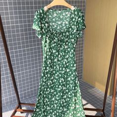 44198276563160|44198276595928|44198276628696 Fitted Casual Maxi Floral Dress, Casual Fitted Maxi Floral Dress, Fitted Casual Floral Maxi Dress, Green Non-stretch Short Sleeve Midi Dress, Green Non-stretch Midi Dress, Casual Square Neck Non-stretch Dress, Casual Non-stretch Square Neck Dress, Green Non-stretch Short Sleeve Maxi Dress, Green Non-stretch Maxi Dress With Short Sleeves