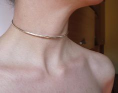 Sterling silver collar half round solid / Minimalist choker | Etsy Dope Jewelry, Silver Choker, Funky Jewelry, Mode Inspo, Choker Necklaces, Jewelry Inspo, Dream Jewelry, Cute Jewelry, Delicate Bracelet